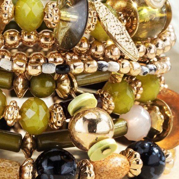 NWT Boutique Green Dream Bohemian Hippy Boho 11 Multi Layered Mixed Bracelet - Picture 4 of 4